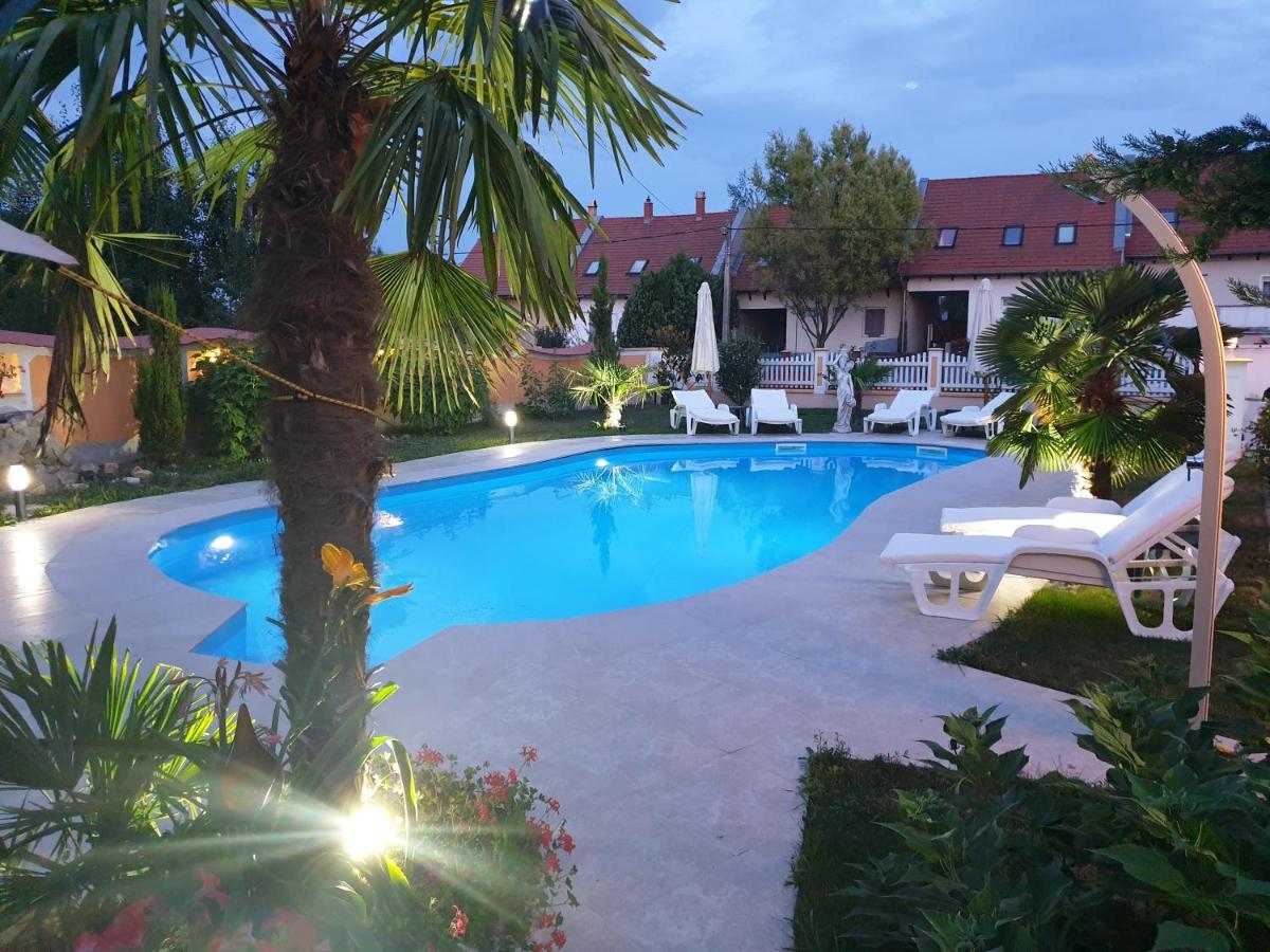 Paradise-Garden-Zamárdi Exteriör bild